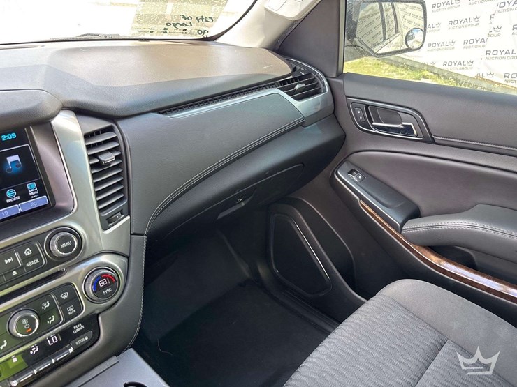 2019-chevrolet-tahoe-image-19