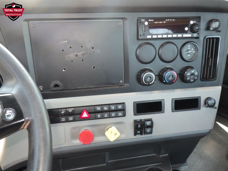 2022-freightliner-cascadia-116-image-15