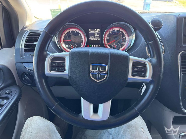 2014-dodge-grand-caravan-image-15