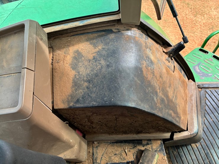2000-john-deere-7610-image-18