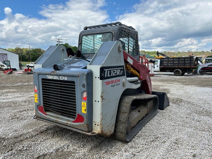 2017-takeuchi-tl12r2-image-4