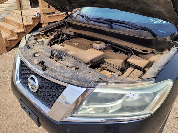 2013-nissan-pathfinder-image-21