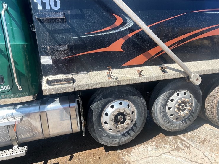 2013-mack-granite-104fr-image-65