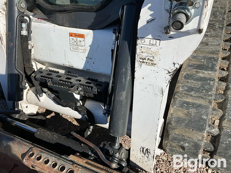 2018-bobcat-t740-image-17