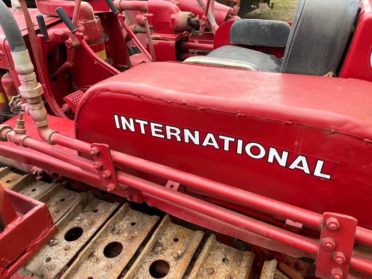 #4087-•-international-antique-dozer-image-26