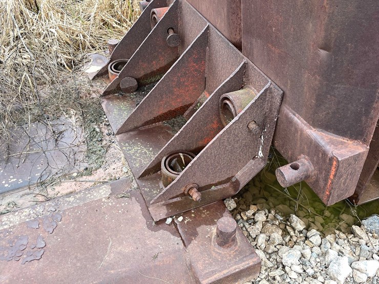 #4069-•-man-hole-trench-box-image-3