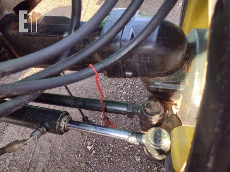 2005-john-deere-4320-image-21