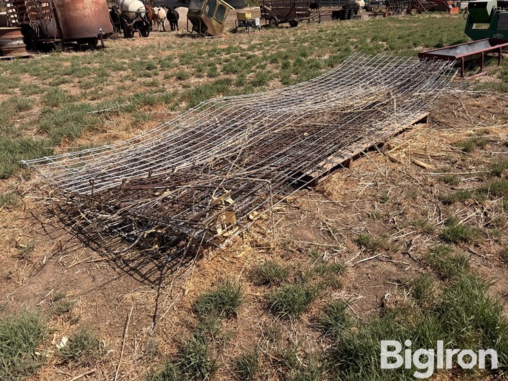 hog-panels-image-4