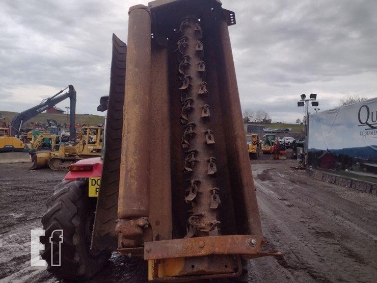 2002-massey-ferguson-4233-image-23