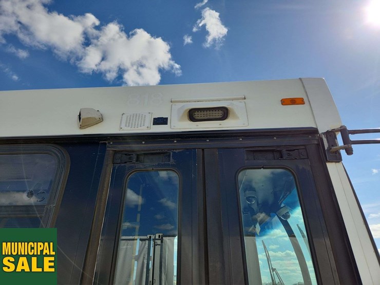 2006-new-flyer-d40lf-image-61