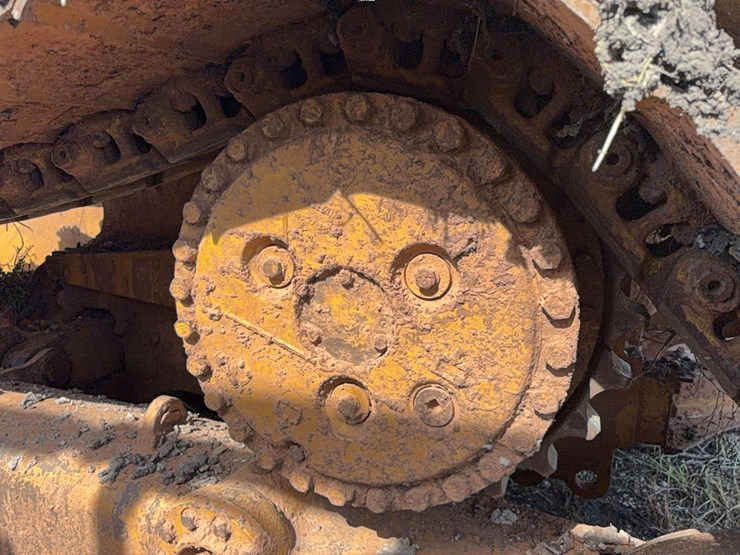 2021-caterpillar-d5-lgp-image-11