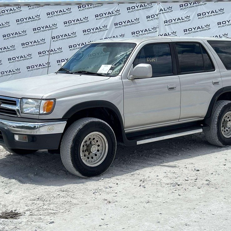 2000 TOYOTA 4 RUNNER