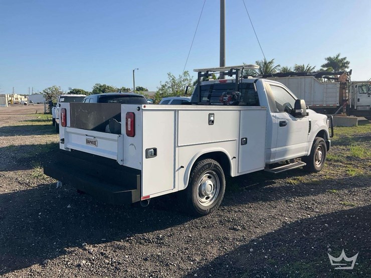 2022-ford-f250-image-3