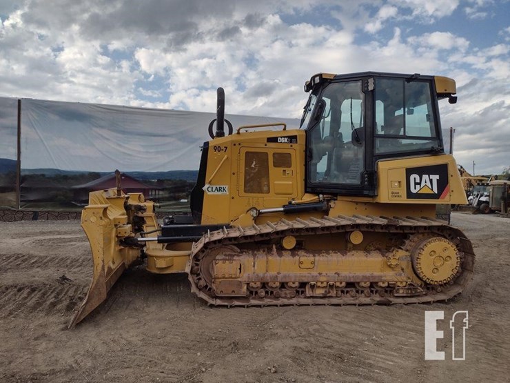 2019-caterpillar-d6k2-xl-image-1