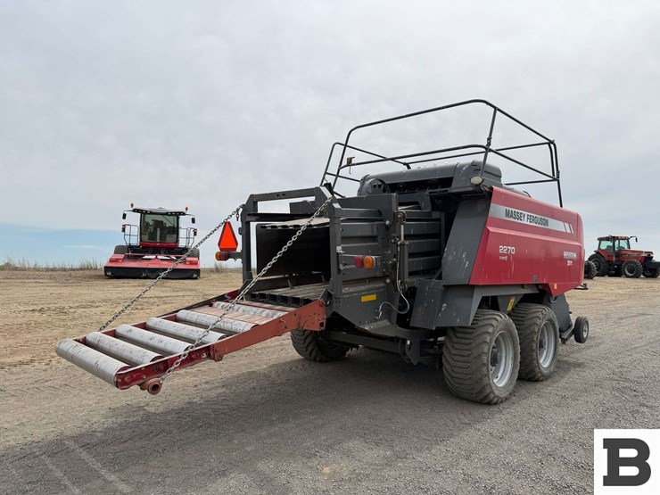 2022-massey-ferguson-2270-image-6