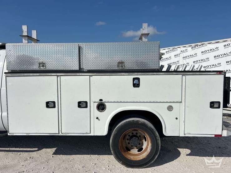 2016-ford-f450-image-11