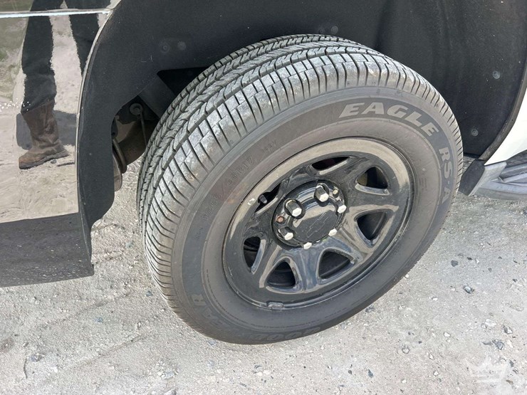 2018-chevrolet-tahoe-image-30