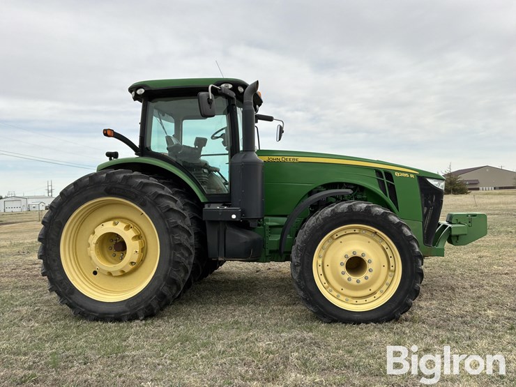 2013-john-deere-8285r-image-4