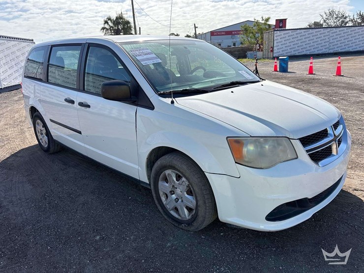 2012-dodge-grand-caravan-image-1