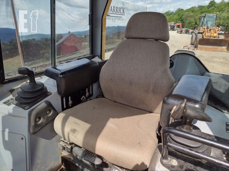 2003-deere-650h-lt-image-12