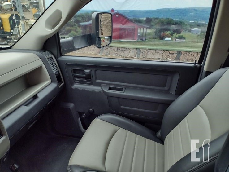 2011-dodge-ram-3500hd-image-10