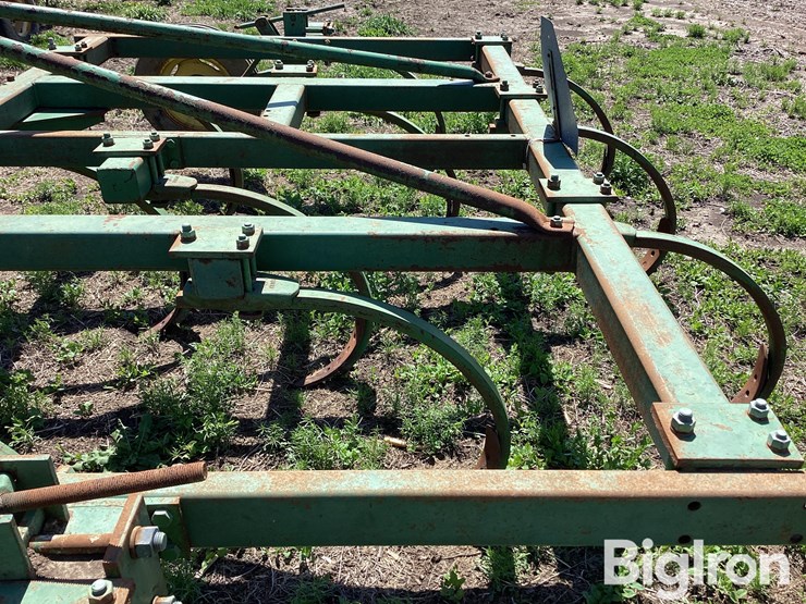 john-deere-1610-image-10