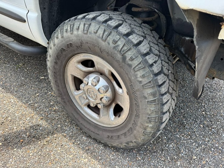 2003-dodge-ram-2500-image-10
