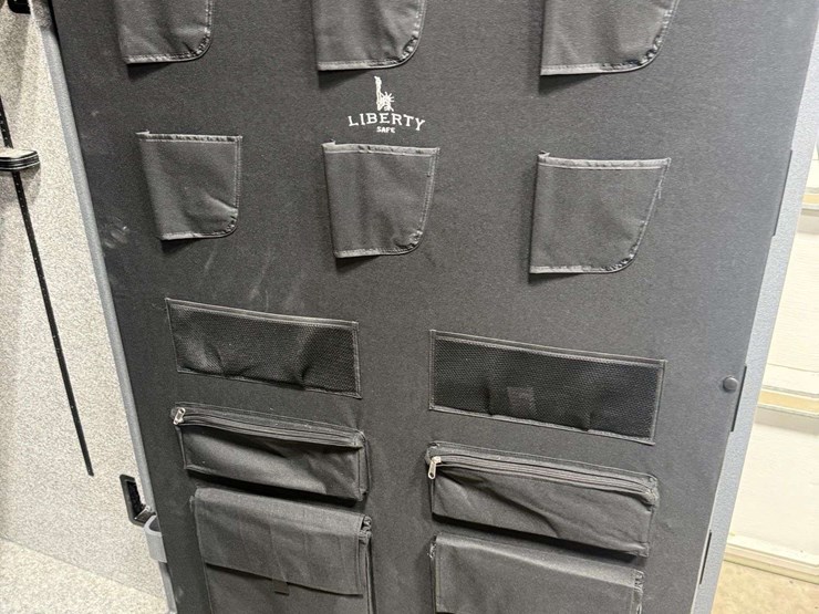2024-liberty-d-64-vertical-gun-safe---toppenish,-wa-image-3