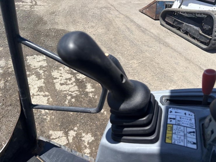 2020-bobcat-e20-image-30