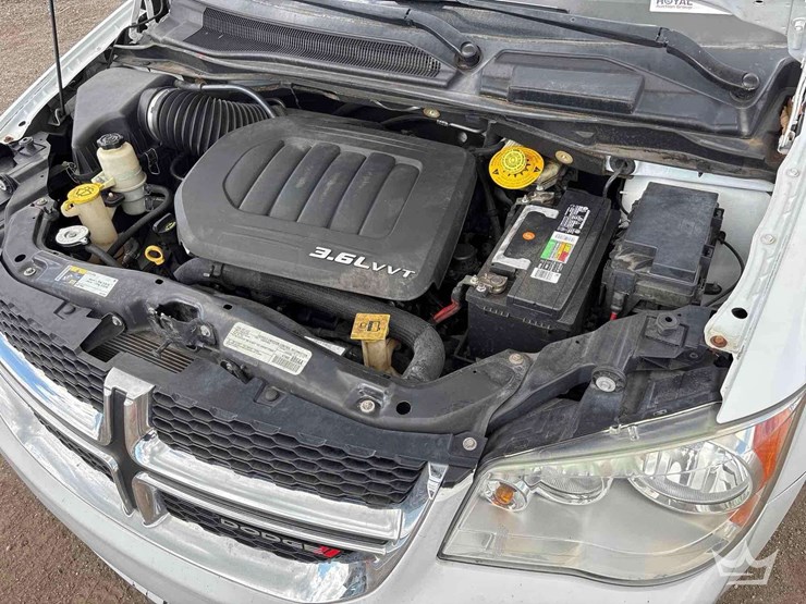 2017-dodge-grand-caravan-image-8