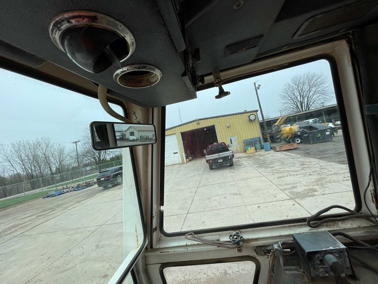 #4067-•-case-2090-tractor-image-71