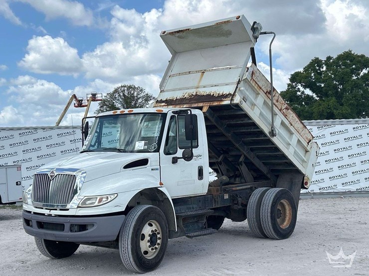 2013-international-durastar-4300-image-1