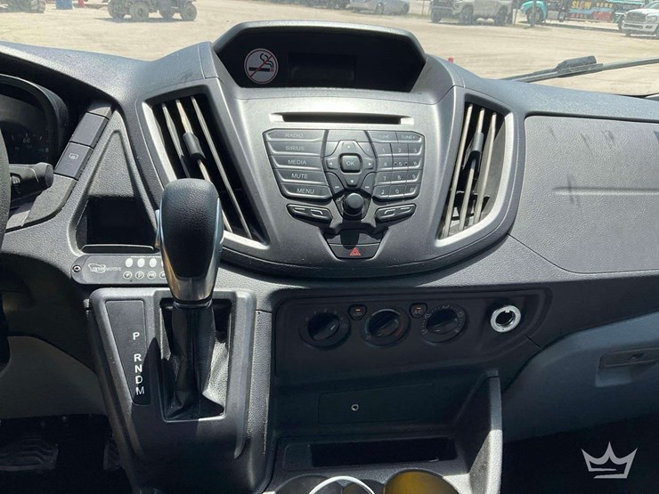 2019-ford-transit-image-14