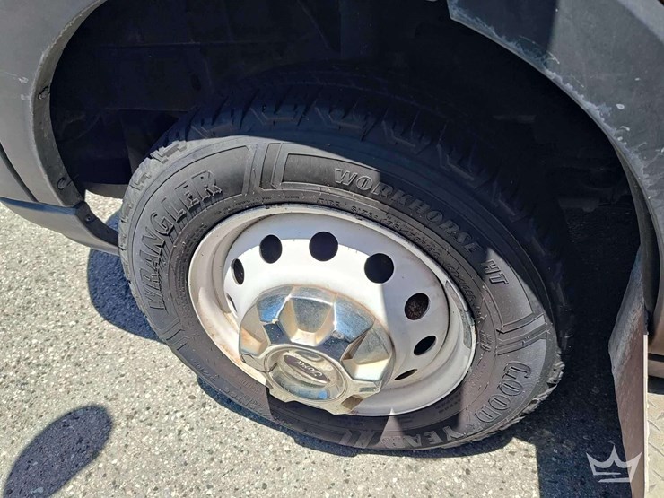 2019-ford-transit-image-8