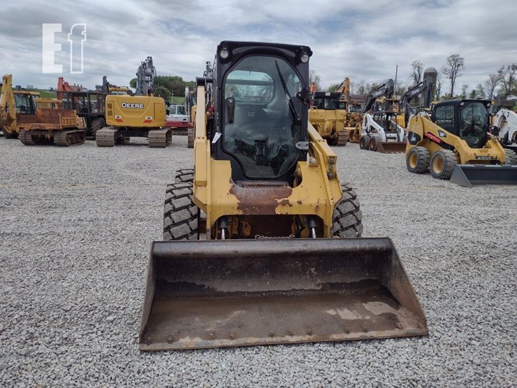 2018-caterpillar-262d-image-2