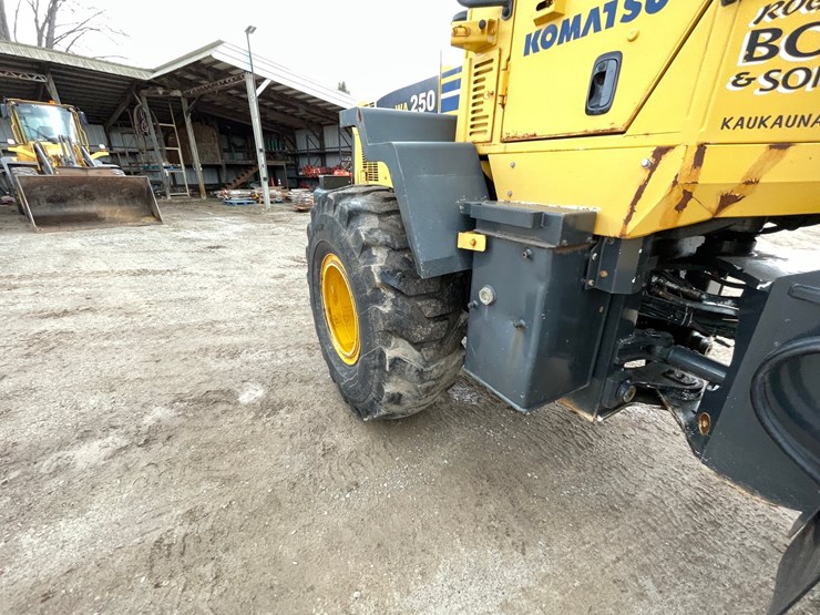 2007-komatsu-wa250-5-image-20