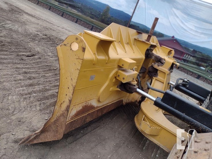 2019-caterpillar-d6k2-xl-image-24