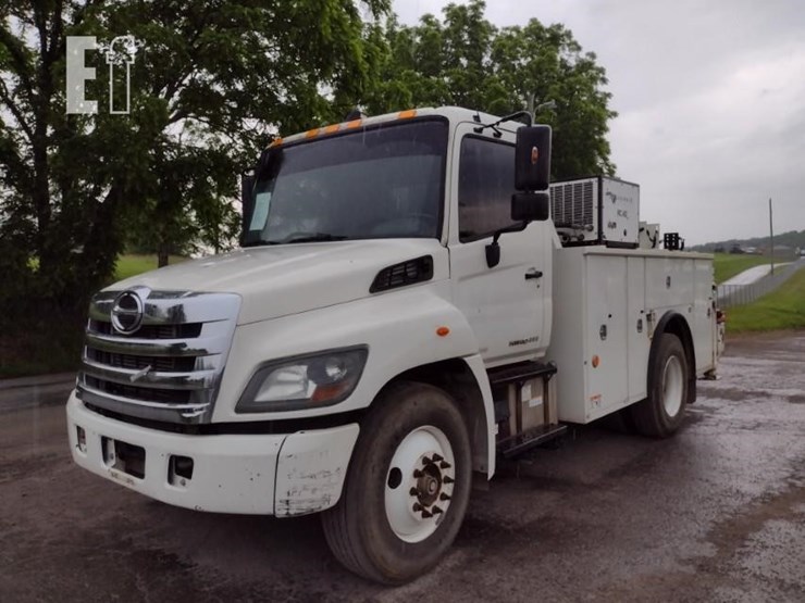 2015-hino-338-image-45