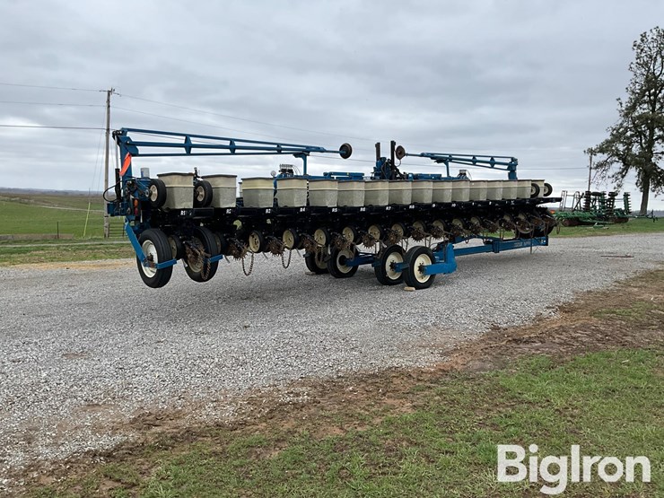 kinze-2600-image-5
