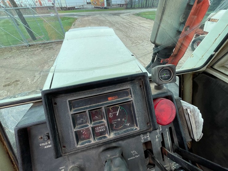 #4063-•-case-tractor-image-86
