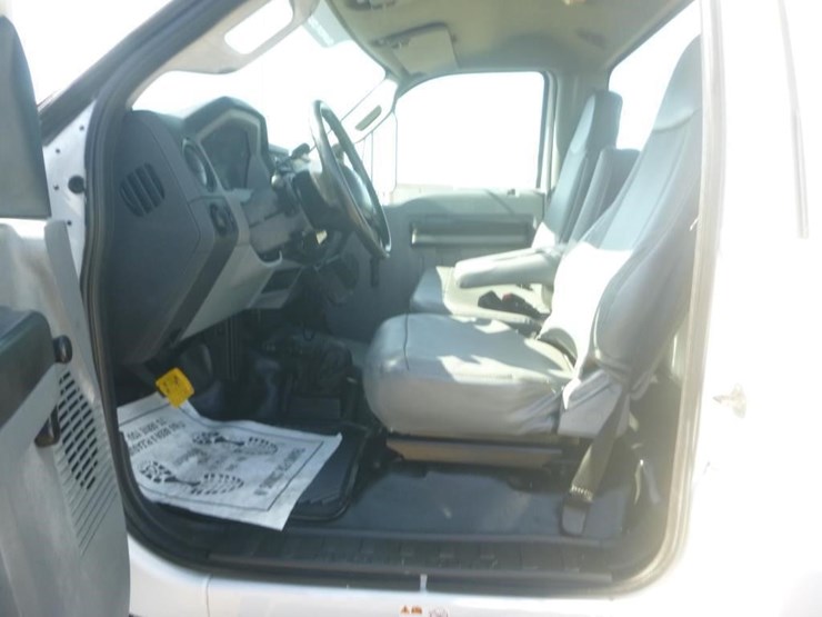 2012-ford-f650-image-11