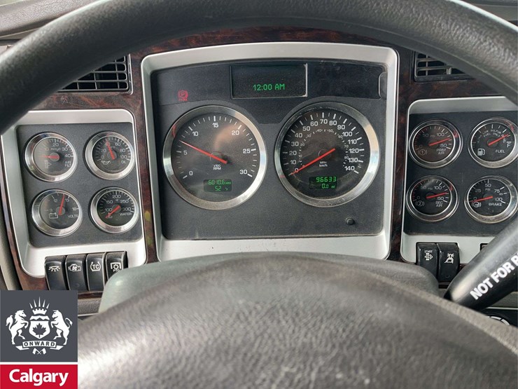 2014-kenworth-t800-image-14