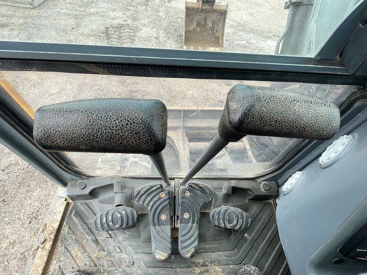 volvo-ecr88-image-35
