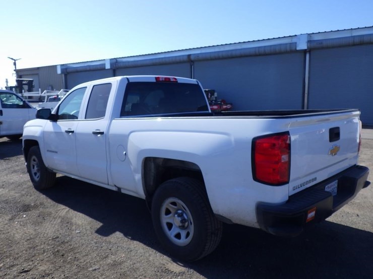 2018-chevrolet-1500-image-4