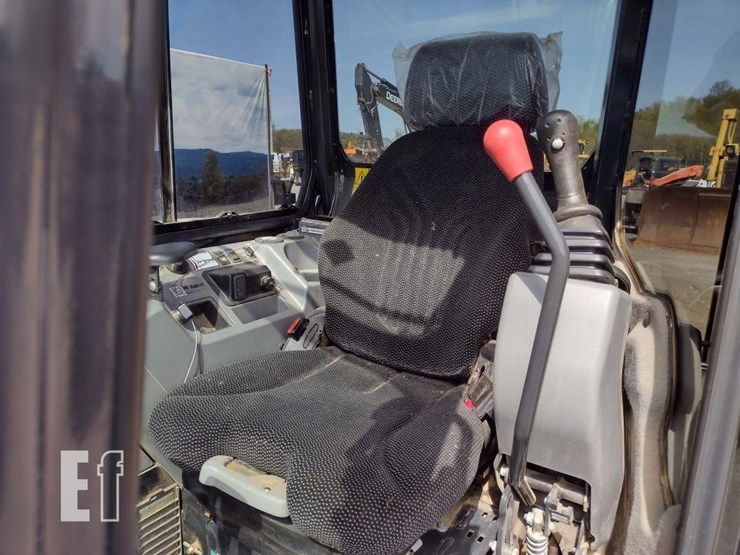 bobcat-e55-image-12