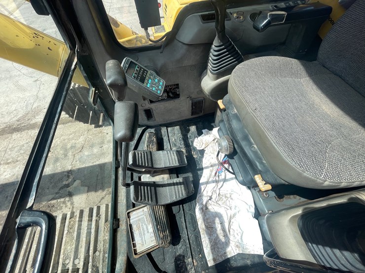 #4007-•-1998-komatsu-400lc-6-excavator-image-78