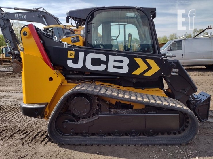 2024-jcb-3ts-8t-image-22
