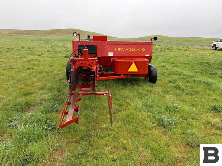 new-holland-580-image-5