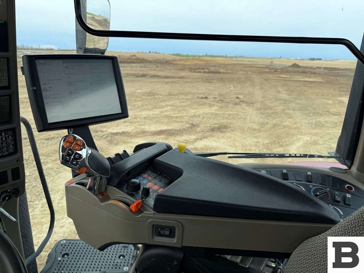 2018-case-ih-magnum-310-image-73