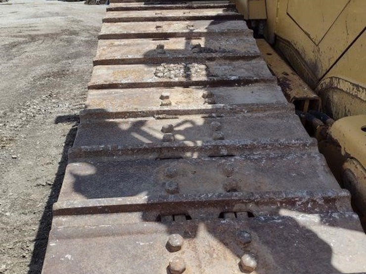 2014-caterpillar-d6t-xw-image-32